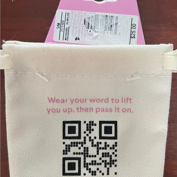 Little Words Project Holiday Be Present Beaded Bracelets Size S/M New On Card - Picture 3 of 4